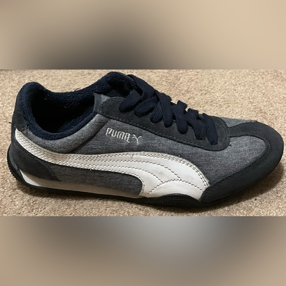 Puma Shoes. Women’s size 6 - Picture 3 of 6